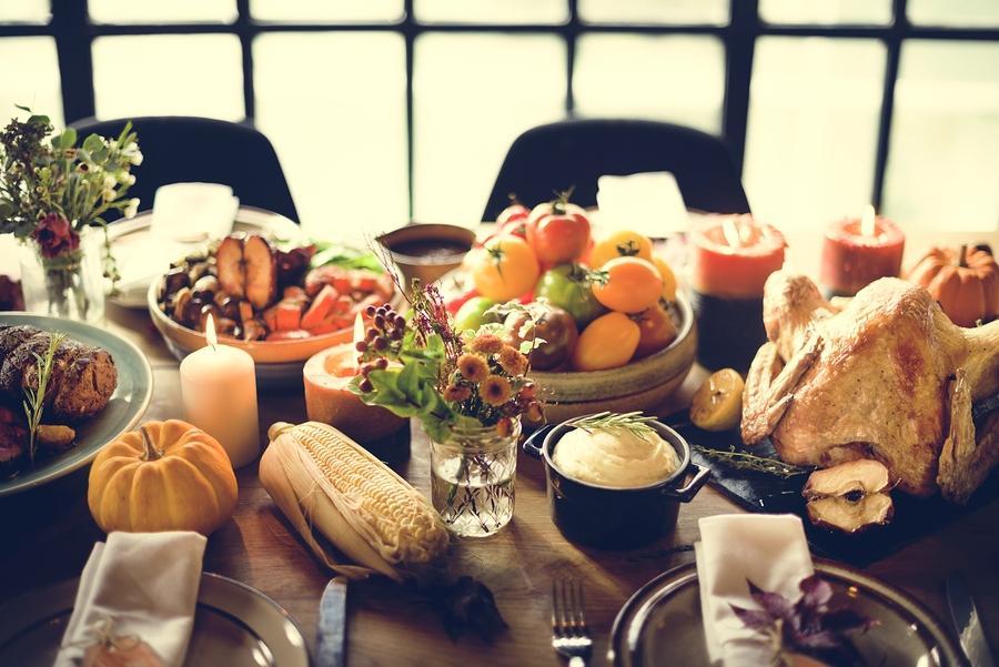 5 Prayers for Your Thanksgiving Feast